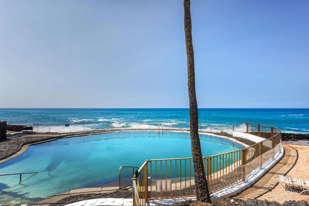 Casa de Emdecko #138 by Casago Kona - Beach and Oceanfront